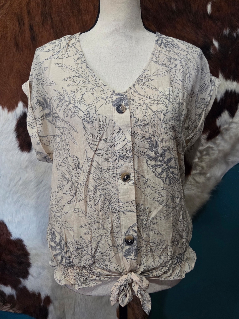 Beige Floral-Print Button Front Tie-Hem Women’s Top